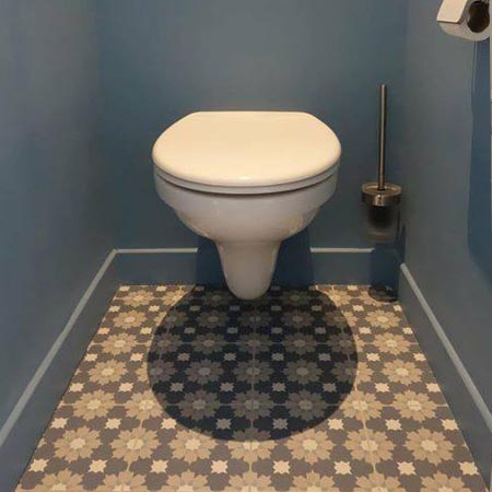 Prachtscherben Koeln Fliese Madleine