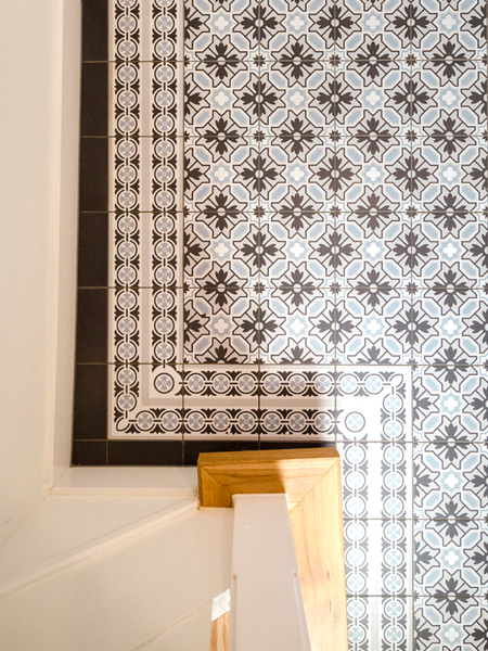 Prachtscherben Koeln Fliese Madleine